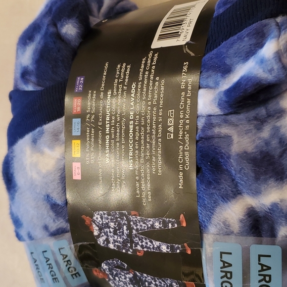 Lounge Set - Picture 2 of 2